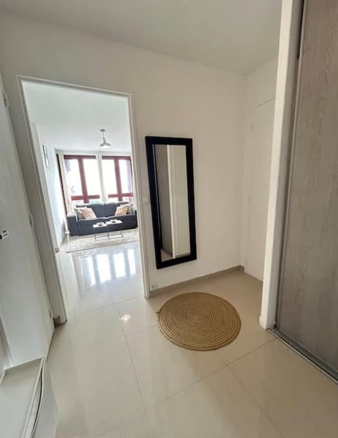 Appartement aux portes de Paris Apartment in Île-de-France