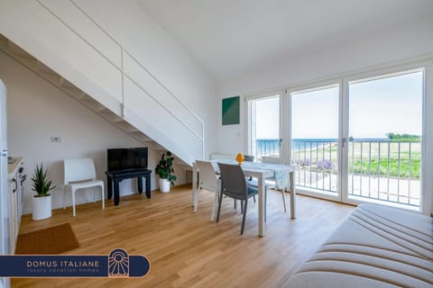 Loft Mare Seafront Modern Stay Apartment in Bari