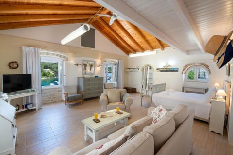 Seating area, Bedroom