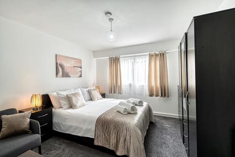 Bedroom, hair dryier, towels, towels, wardrobe