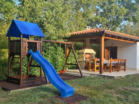 Day, Children play ground, Garden view