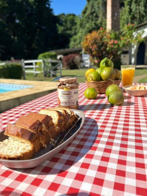 Day, Food and drinks, Pool view, Swimming pool