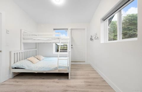 Entire new small home House in Burnaby