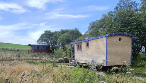 Roulottes - Les lits de berger Campground/
RV Resort in Auvergne-Rhône-Alpes