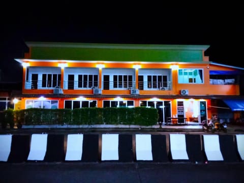 Property building, Night, group of guests