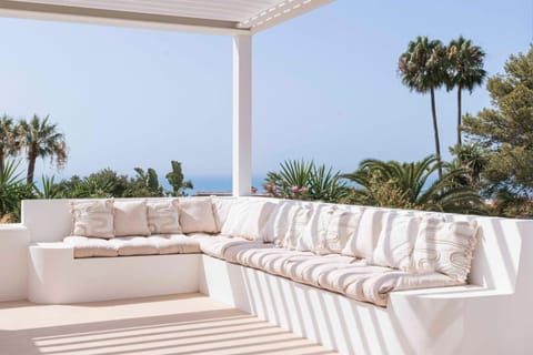 Patio, Day, Natural landscape, View (from property/room), Balcony/Terrace, Seating area, Sea view