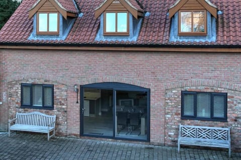 Queensgate Holiday Apartment , Beverley with parking Apartment in Beverley