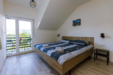 View (from property/room), Balcony/Terrace, Bedroom