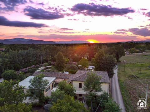 Property building, Day, Natural landscape, Bird's eye view, Sunrise, Sunset