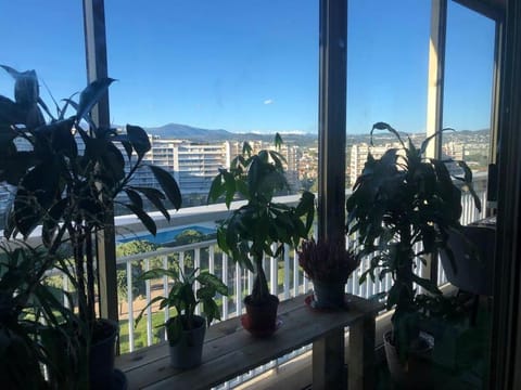 Balcony/Terrace, Mountain view