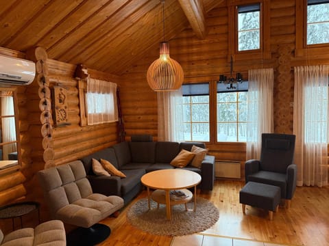 Villa Rukan Honka Chalet in Lapland