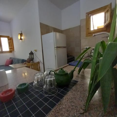 Kitchen or kitchenette, oven