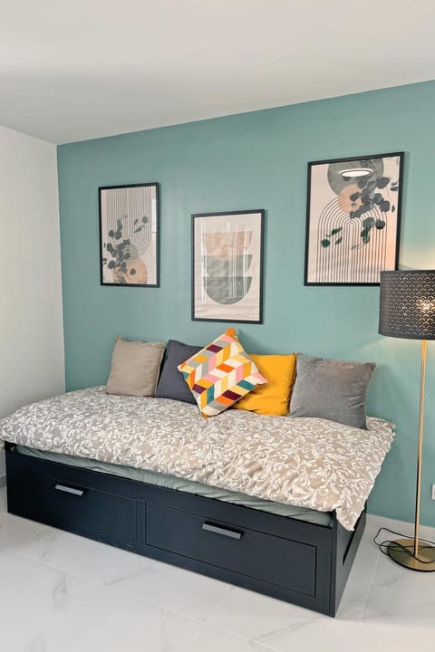 Cozy Paris Gateway Apartments Groups with free parking Apartment in Vitry-sur-Seine