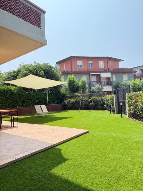Il giardino di Anna Apartment in Marina di Carrara