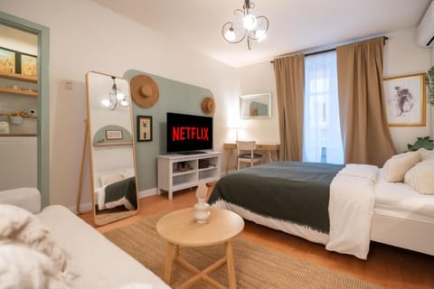 TV and multimedia, Bedroom