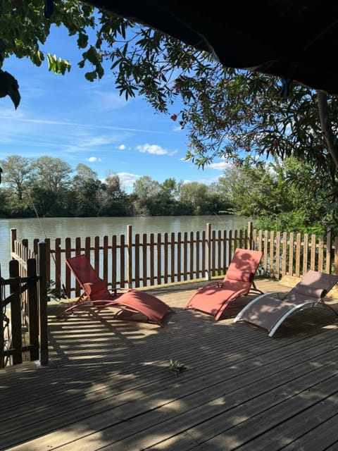Cabanon au bord du petit Rhône Chalet in Saintes-Maries-de-la-Mer