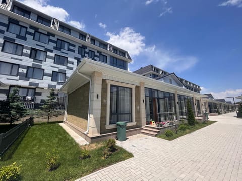 Property building, Garden