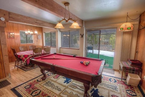 Bambi's Bunkhouse home House in South Lake Tahoe