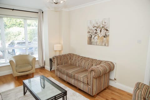 Spacious 4 Bedroom & 4 Bathrooms House in Galway