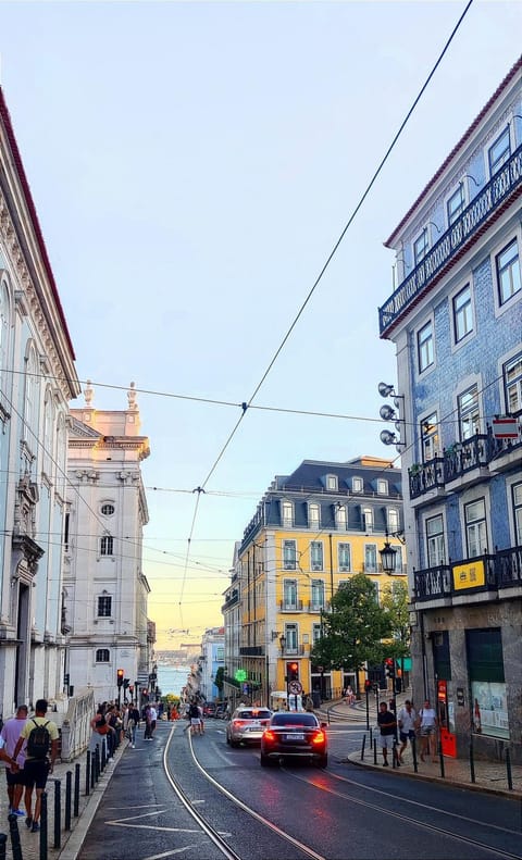 City view, Street view, Location