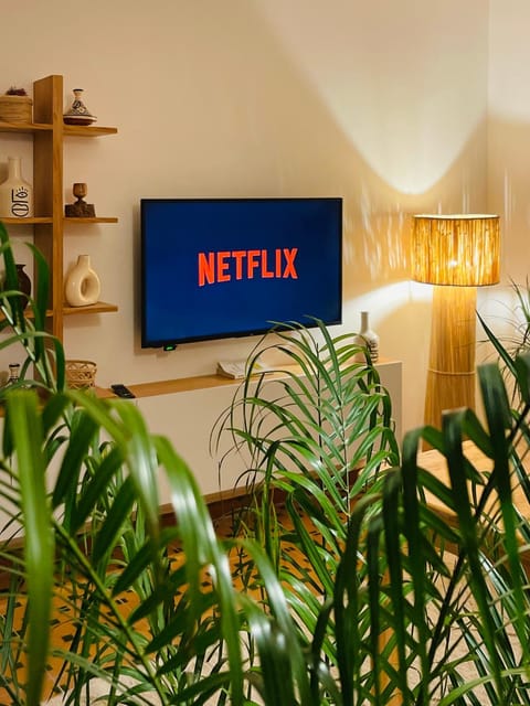 Communal lounge/ TV room, Natural landscape, TV and multimedia, Evening entertainment