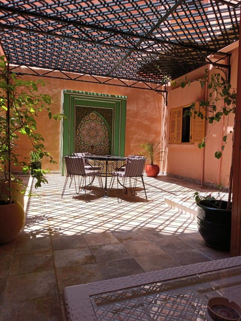 Property building, Seating area