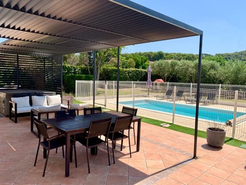 Garden, Balcony/Terrace, Swimming pool