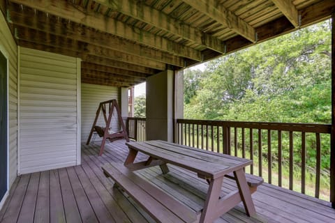 Beautiful Branson Getaway-Next to Silver Dollar City &Tablerock-Family Amenities Apartment in Indian Point