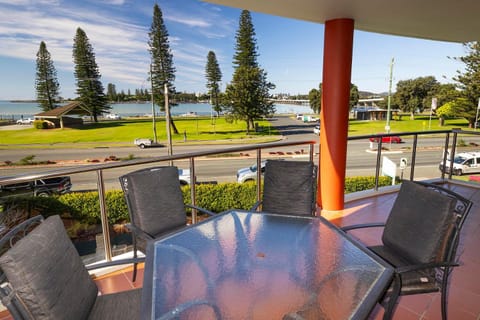 Balcony/Terrace, Lake view