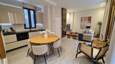 Lounge or bar