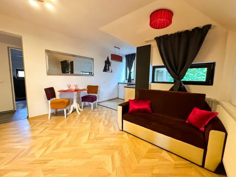 TV and multimedia, Living room, Dining area