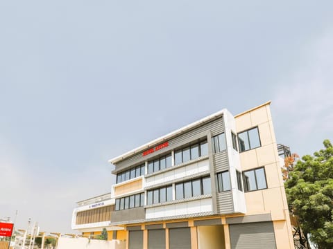 Property building, Facade/entrance