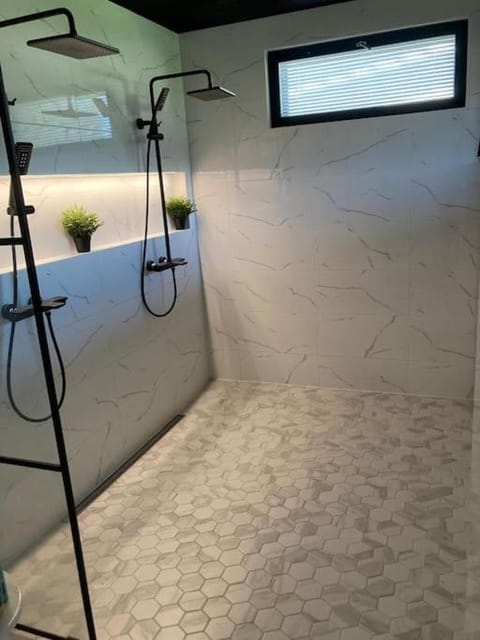 Moderni hirsitalo Apartment in Finland