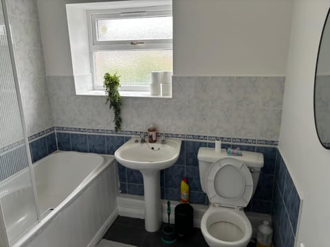 Blyth Royal, Free Parking Apartment in England