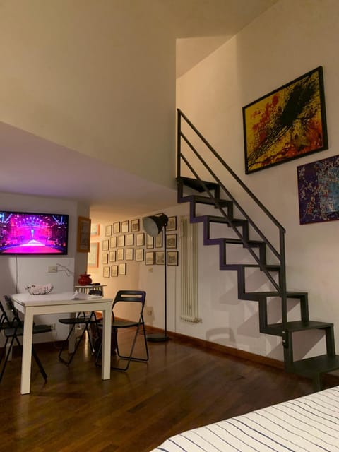 TV and multimedia, Photo of the whole room