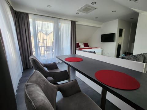 Business facilities, Dining area