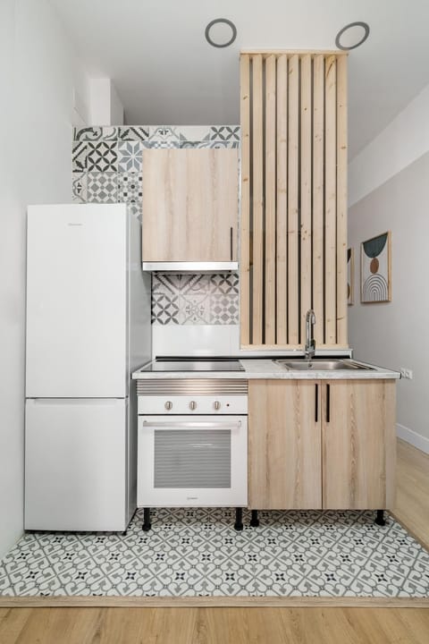 Kitchen or kitchenette, oven