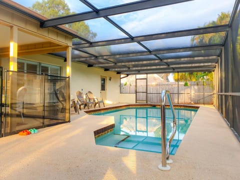 Pool view, Swimming pool, Swimming pool