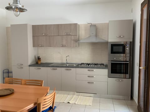 Kitchen or kitchenette, Dining area, dishwasher, oven, stove