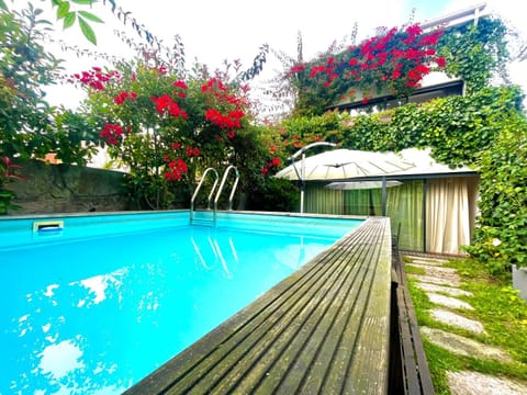 Day, Garden, Garden view, Pool view, Swimming pool, sunbed