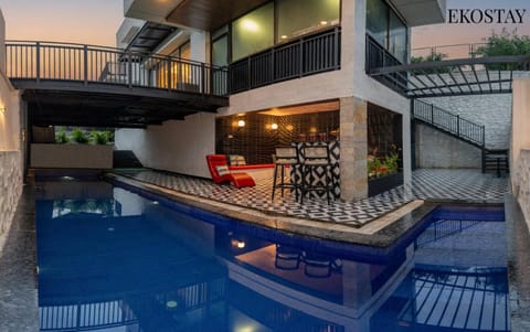 Evening entertainment, Pool view, Swimming pool