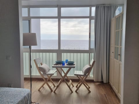 Natural landscape, Balcony/Terrace, Sea view