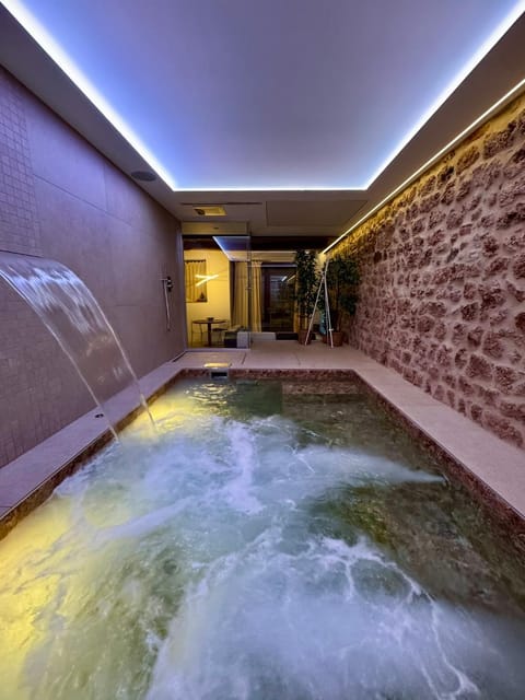 Hot Tub, Pool view, Swimming pool