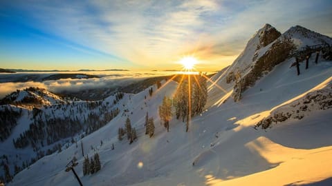 Palisades Tahoe Lodge Rentals Studio Loft #344 Apartment in Palisades Tahoe (Olympic Valley)