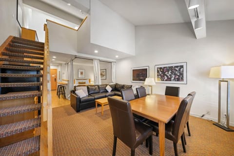 Palisades Tahoe Lodge Rentals Studio Loft #346 Apartment in Palisades Tahoe (Olympic Valley)