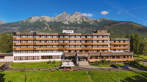 Property building, Off site, Natural landscape, Mountain view