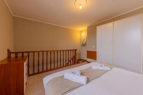 Bed, Photo of the whole room, Bedroom, towels, wardrobe