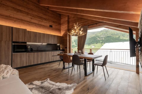 View (from property/room), Kitchen or kitchenette, Living room, Dining area