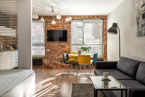 TV and multimedia, Kitchen or kitchenette, Living room, Dining area