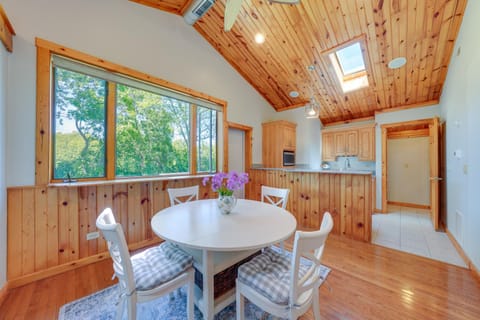 Peaceful Warrenville Home 1 Mi to Herrick Lake! House in Warrenville